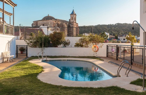 El Castillo de las Guardas Maison | Holiday Home 'Casa Castillo De Las Guardas' with Mountain View, Wi-Fi and Air Conditioning