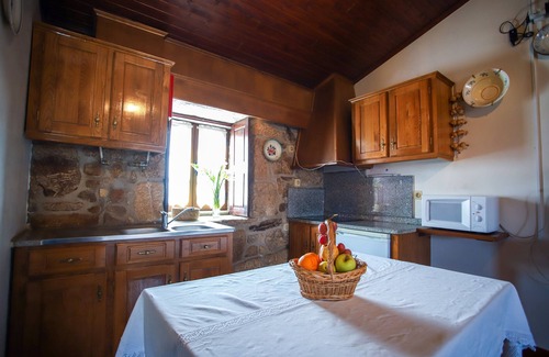 Sortelha Maison | Maison de Vacances 'Casa Da Calçada - Turismo Sortelha' avec Terrasse Privée, Wi-Fi et Climatisation