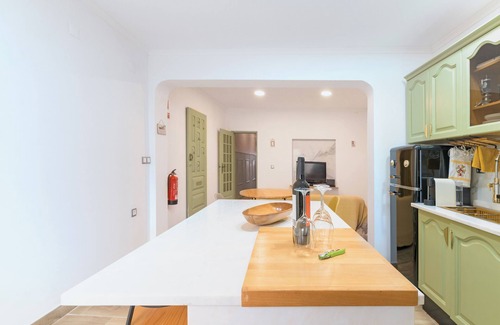 Aljustrel Maison | Holiday Home 'Casa Da Ermida De Aljustrel' with Mountain View, Wi-Fi and Air Conditioning