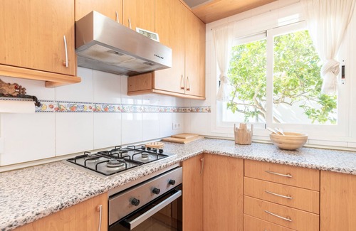 Badia Gran Maison | Holiday Home 'Casa de Tina' with Private Pool, Wi-Fi and Air Conditioning