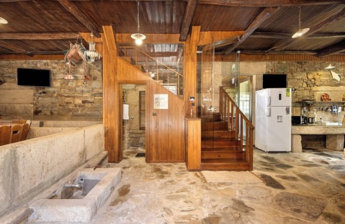 Armamar Maison | Holiday Home 'Casa Do Riacho - Douro' with Mountain View, Private Terrace and Wi-Fi