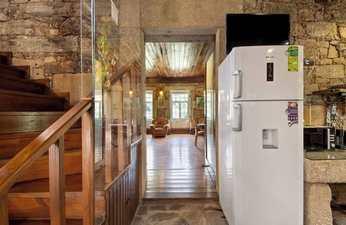 Armamar Maison | Holiday Home 'Casa Do Riacho - Douro' with Mountain View, Private Terrace and Wi-Fi