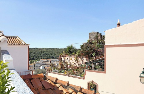 Silves Maison | Maison de vacances 'Casa Doce' avec terrasse privée, Wi-Fi et climatisation