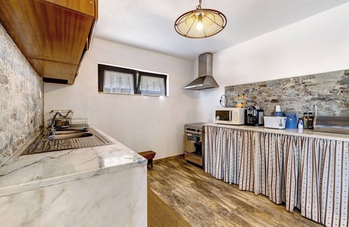 Riachos Villa | Maison de vacances 'Casa Girassol' avec piscine partagée, terrasse privée et accès Wi-Fi
