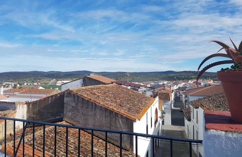 Encinasola Maison | Casa Loren avec vue montagne, Wi-Fi et Terrasse