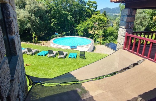 Povoa de Lanhoso Maison | Holiday Home 'Casa Nova Das Oliveiras' with Mountain View, Wi-Fi and Air Conditioning