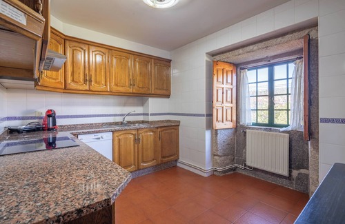 Areas Maison | Maison de vacances 'Casa Rectoral Entera' avec vue sur la montagne, piscine privée et Wi-Fi