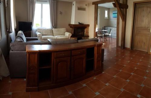Pierrefonds Maison | Holiday Home Castle View