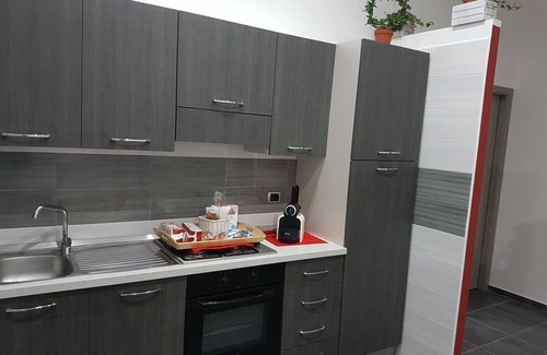 Vasto Appartement | HOLIDAY HOME Central Station, Business Center, Naples city centre, Mary's Room
