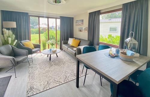Lathum Chalet De Ski | Holiday home chalet on the lake in Holland Lathum Park Rhederlaagse Meren on the IJssel