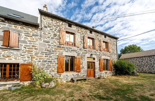 Valuejols Maison | Maison de vacances 'Chez Félicie' avec terrasse privée et jardin commun