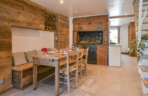 Aillon-le-Jerune Maison | Maison de vacances 'Ciméléon Bas' avec vue sur les montagnes, terrasse privée et Wi-Fi