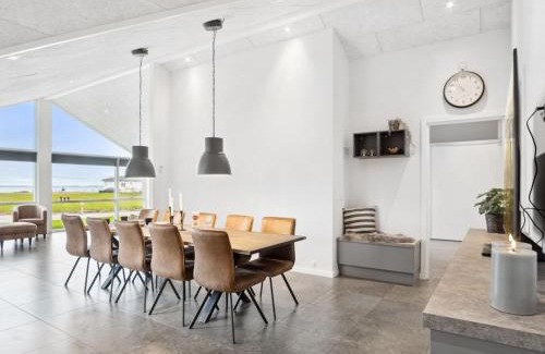 Grønninghoved Strand Maison | Holiday Home Clare - 100m from the sea by Interhome