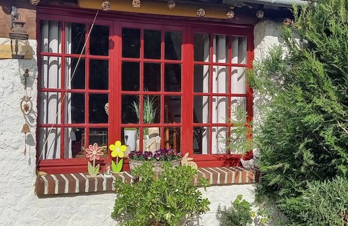 Gy-en-Sologne Maison | Holiday Home 'Cocooning Au Cœur De La' with Wi-Fi and Air Conditioning