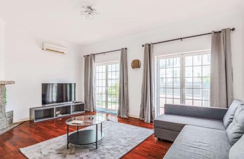 Coruche Maison | Holiday Home Conforto de Coruche by Interhome