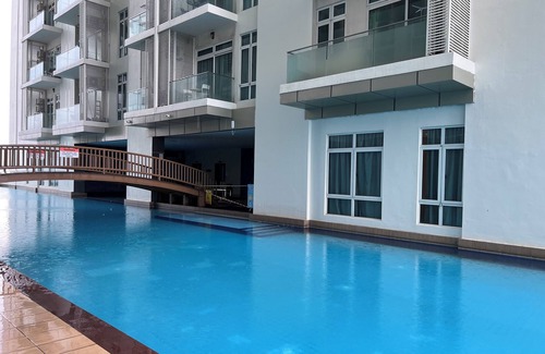 Taman Century Appartement | HOLIDAY HOME@D'Esplanade KSL in Johore Bahru, 45 minutes to SINGAPORE.