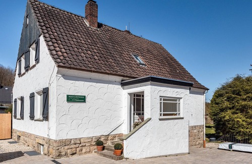 Holzhausen-Externsteine Maison | Maison de vacances 'Waldgästehaus' avec Wi-Fi