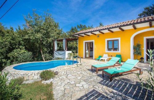 Ripenda Verbanci Maison | Holiday Home Deborah with Private Pool