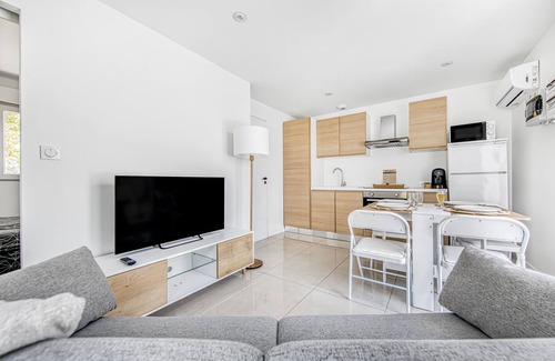 Ordonnac Maison | Holiday Home Domaine Julaya Between Castles and Beach