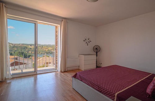 Melres Maison | Holiday Home Douro view by Interhome