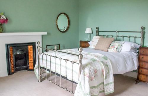 Dunvegan Maison | Holiday Home Dunvegan House by Interhome