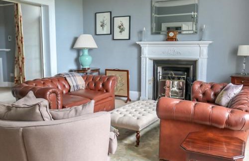 Dunvegan Maison | Holiday Home Dunvegan House by Interhome