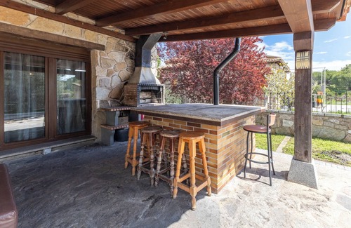 El Berrueco Maison | Maison de vacances 'El Berrueco' avec vue sur les montagnes, piscine privée et Wi-Fi