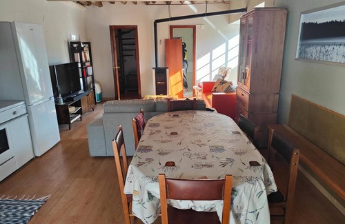 Ramil Appartement | Holiday Home Elena – with Mountain Views, Private Garden and Wi-Fi