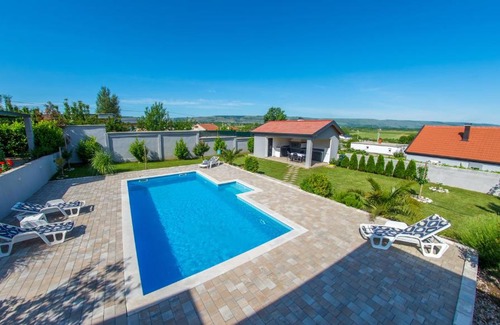Blagaj Maison | Holiday Home Endless Summer