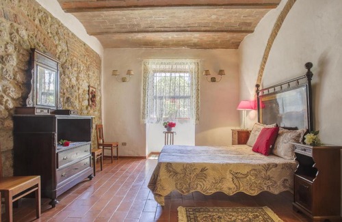 Monteriggioni Maison | Holiday Home Fattoria Petraglia by Interhome