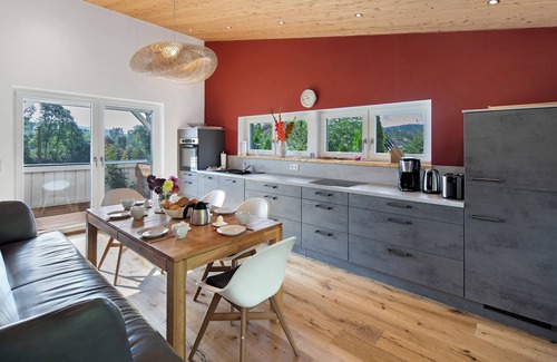 Liebenau Appartement | Maison de vacances "Ferienhaus Das Große Paradies" avec sauna, jardin, bain à remous et Wi-Fi