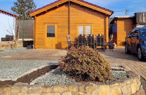 Stotternheim Maison | Holiday Home 'Ferienhaus Seeblick' with Lake View, Private Terrace and Air Conditioning
