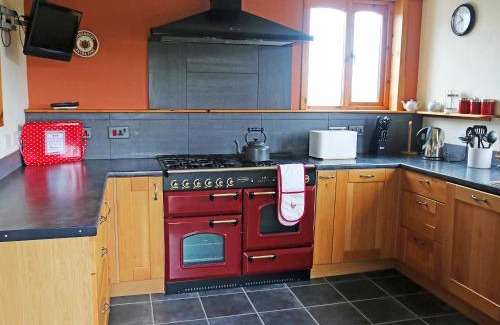 Beinn Orasaigh Maison | Holiday Home Fiskavaig by Interhome