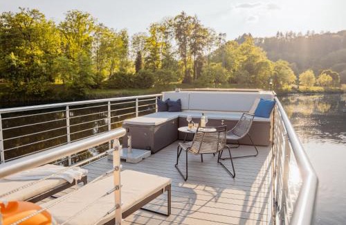 Mettlach Maison | Holiday Home Floating Home-Hausboot Saarschleife by Interhome