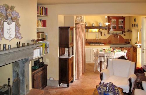 Tresana Maison | Holiday Home Flora by Interhome