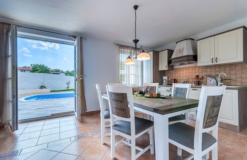 Rojnici Maison | Maison de vacances pour 8 personnes avec 130 m² à Rojnici (60641)