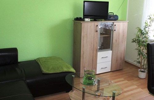 Dissen-Striesow Maison | Holiday home FraDo - holiday home, living room, bedroom, kitchen, shower/toilet and terrace