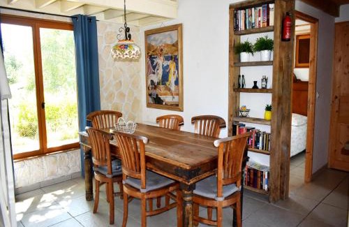 Saint-Honore-les-Bains Maison | Holiday Home in Saint-Honore near Gorges