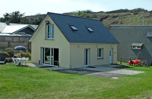 Saint-Laurent-sur-Mer Maison | Holiday Home Chez Lilo by Interhome