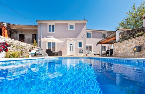 Debeljuhi Maison | Holiday Home Fradelani