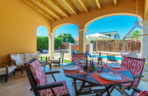 Sa Rapita Maison | Holiday Home Frijoles by Interhome