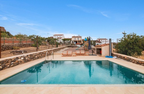 Encinasola Maison | Holiday Home "Fuerte Thirteen"