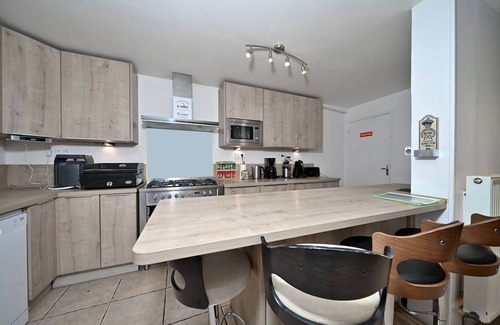 Borderes-Louron Maison | Maison de vacances 'Gîte La Flambée' avec vue sur les montagnes, terrasse privée et Wi-Fi