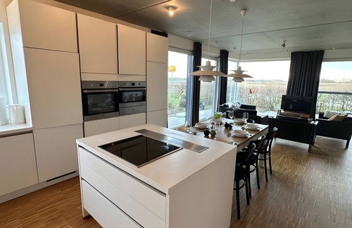 Neuharlingersiel Maison | Maison de vacances 'Großzügiges Modernes' avec terrasse partagée, jardin privé et Wi-Fi