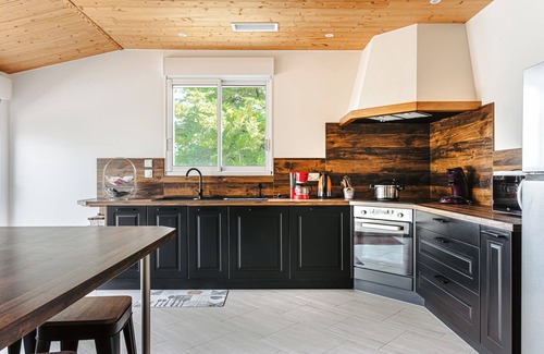 Marans Maison | Maison de vacances 'Gîte Panda' avec piscine et bain à remous, Wi-Fi et climatisation