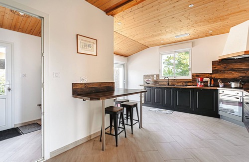 Marans Maison | Maison de vacances 'Gîte Panda' avec piscine et bain à remous, Wi-Fi et climatisation