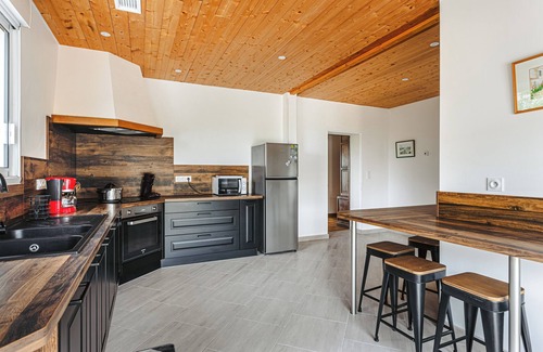 Marans Maison | Maison de vacances 'Gîte Panda' avec piscine et bain à remous, Wi-Fi et climatisation