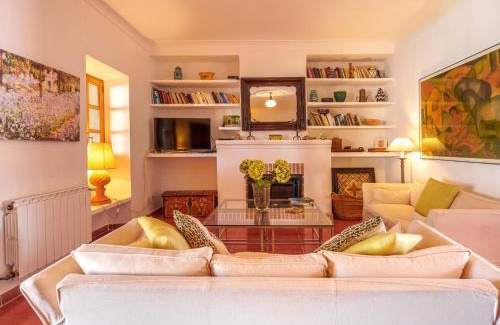 Es Llombards Maison | Holiday Home Gran Llombards by Interhome