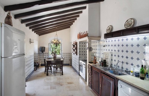 Alenquer Maison | Holiday Home 'Grande' with Mountain View, Shared Pool and Wi-Fi