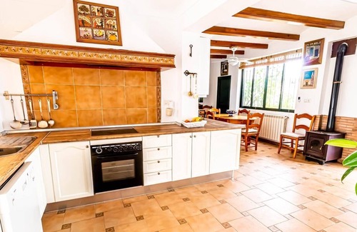 Marchena Maison | Hacienda El Corchuelo en Marchena avec piscine, jardin et Wi-Fi
